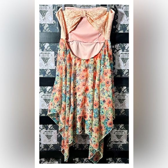 Xhilaration Blush Mermaid Dress - Picture 5 of 15